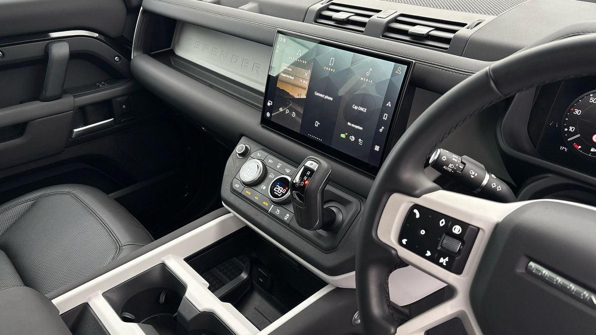 Used Land Rover Defender 110 2025 for sale - 76163824: Photo 18