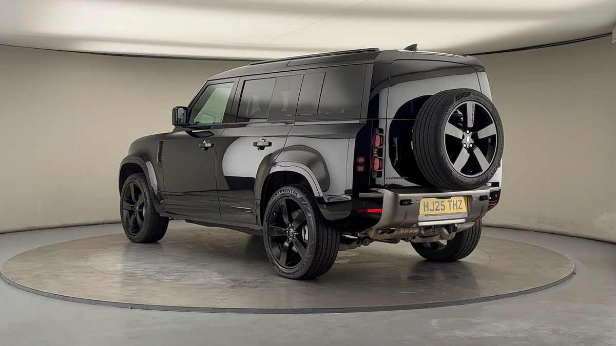 Used Land Rover Defender 110 2025 for sale - 76163824: Photo 2