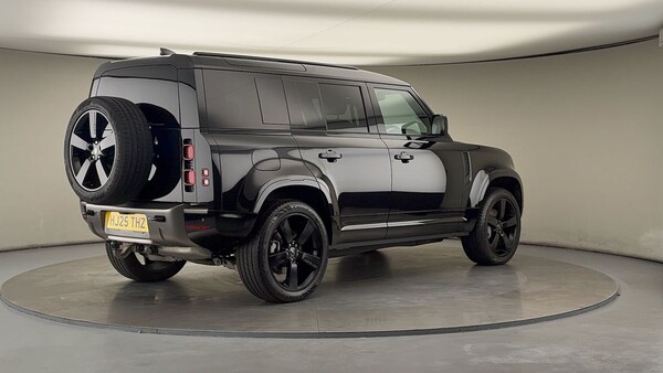 Used Land Rover Defender 110 2025 for sale - 76163824: Photo 21