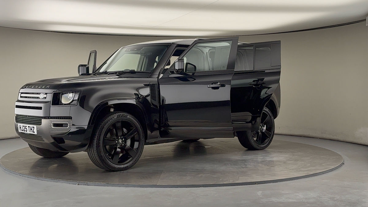 Used Land Rover Defender 110 2025 for sale - 76163824: Photo 22