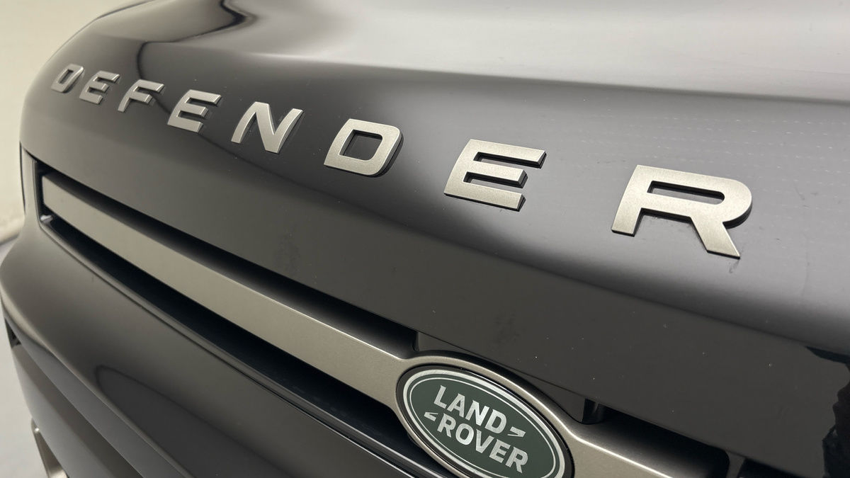 Used Land Rover Defender 110 2025 for sale - 76163824: Photo 24