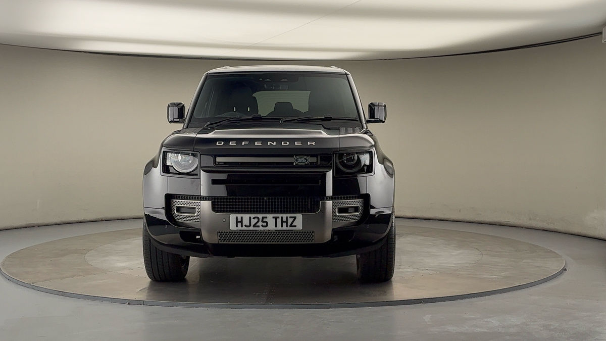 Used Land Rover Defender 110 2025 for sale - 76163824: Photo 3