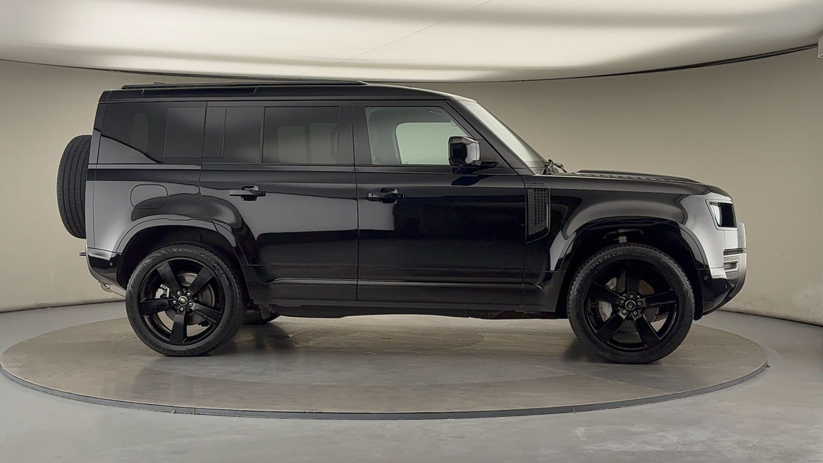 Used Land Rover Defender 110 2025 for sale - 76163824: Photo 36