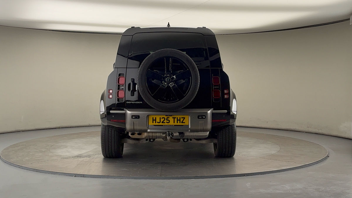 Used Land Rover Defender 110 2025 for sale - 76163824: Photo 4