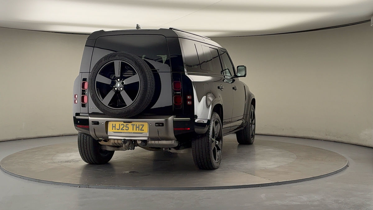 Used Land Rover Defender 110 2025 for sale - 76163824: Photo 40