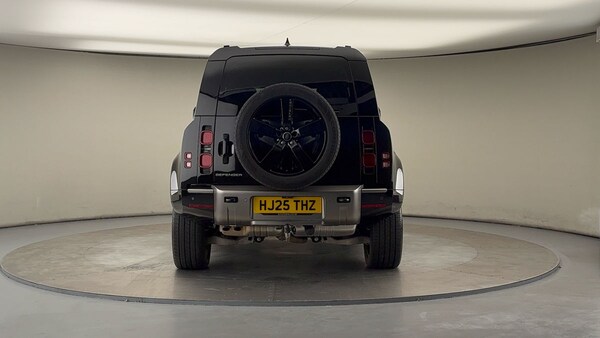 Used Land Rover Defender 110 2025 for sale - 76163824: Photo 4