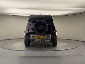Used Land Rover Defender 110 2025 for sale - 76163824: Photo