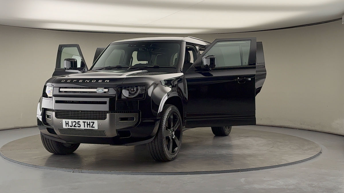 Used Land Rover Defender 110 2025 for sale - 76163824: Photo 50