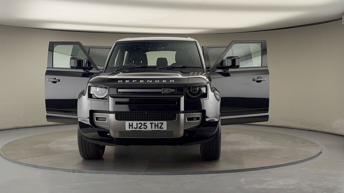 Used Land Rover Defender 110 2025 for sale - 76163824: Photo 51