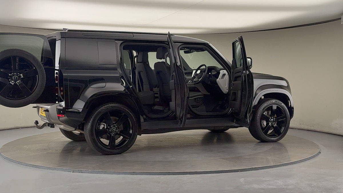 Used Land Rover Defender 110 2025 for sale - 76163824: Photo 57