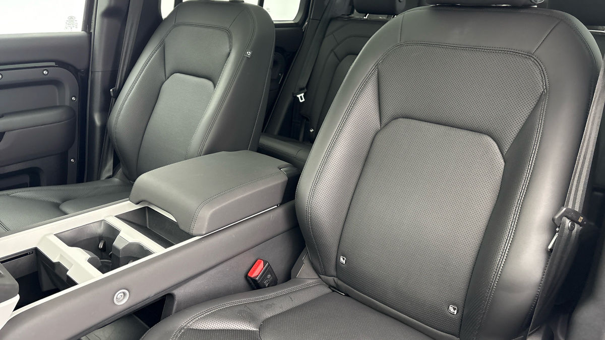 Used Land Rover Defender 110 2025 for sale - 76163824: Photo 7