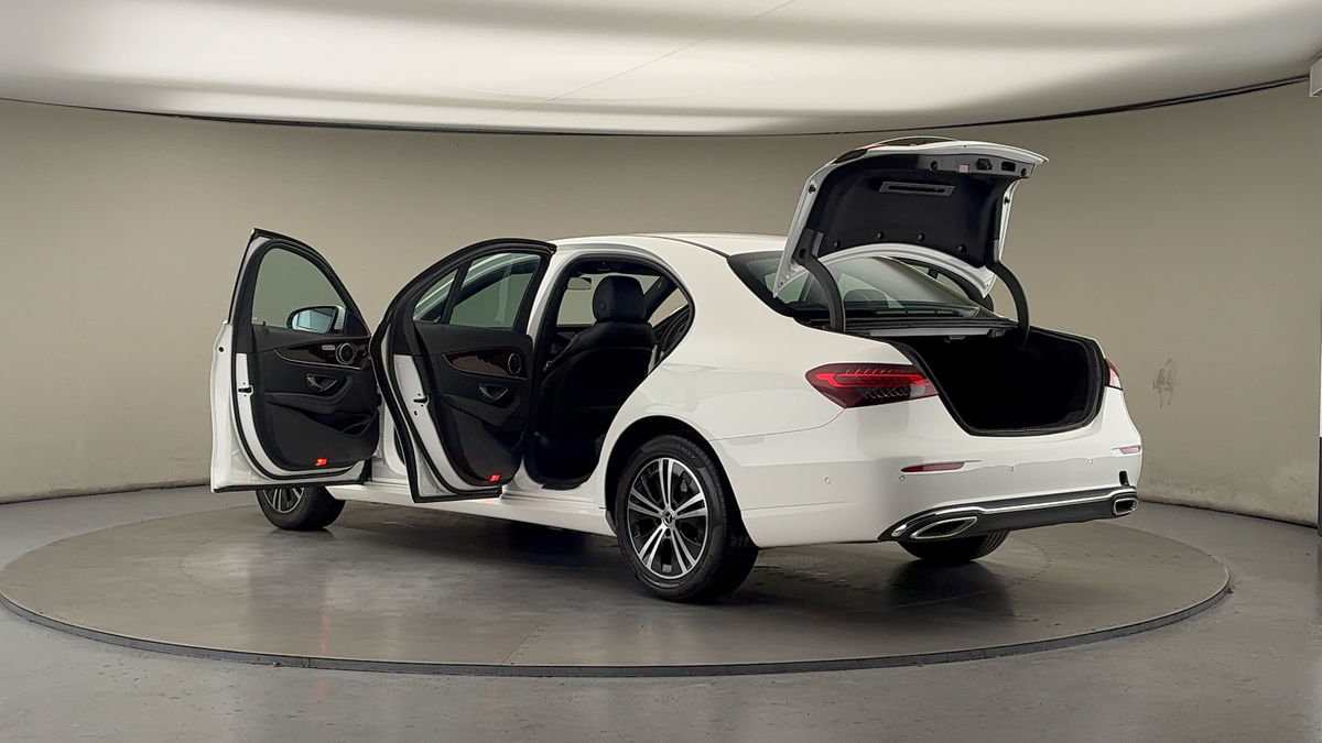 Used Mercedes-Benz E Class 2021 for sale - 76482705: Photo 44