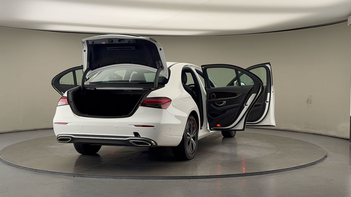 Used Mercedes-Benz E Class 2021 for sale - 76482705: Photo 60