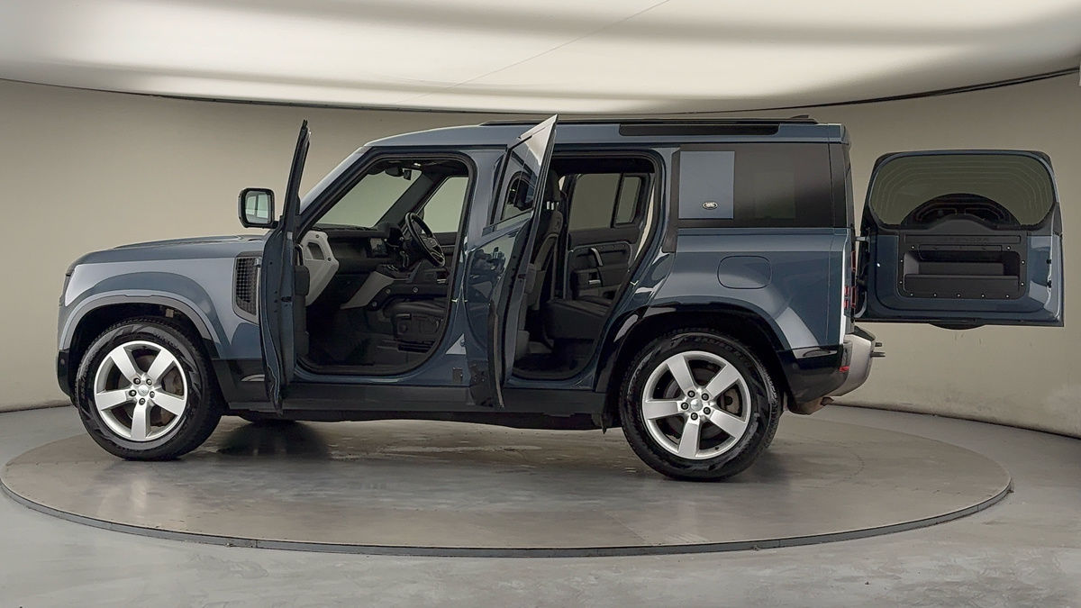 Used Land Rover Defender 110 2021 for sale - 76821425: Photo 46