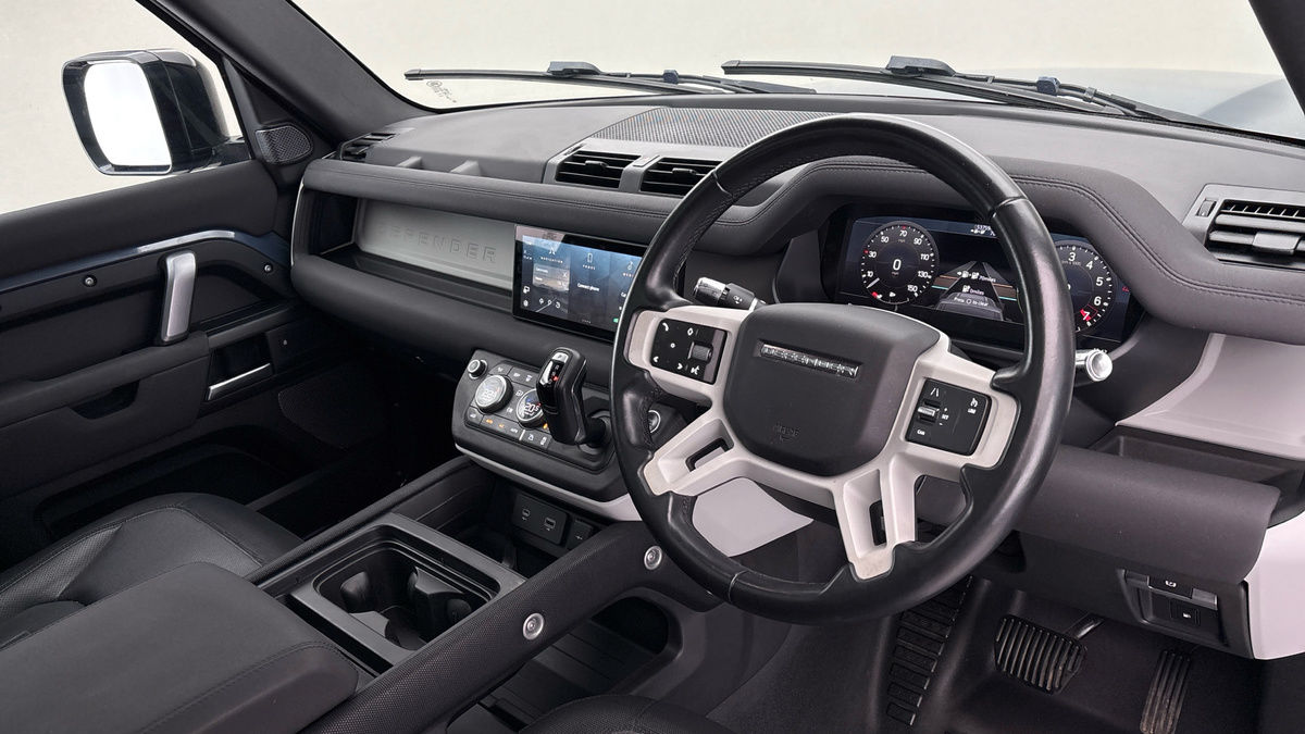 Used Land Rover Defender 110 2021 for sale - 76821425: Photo 5