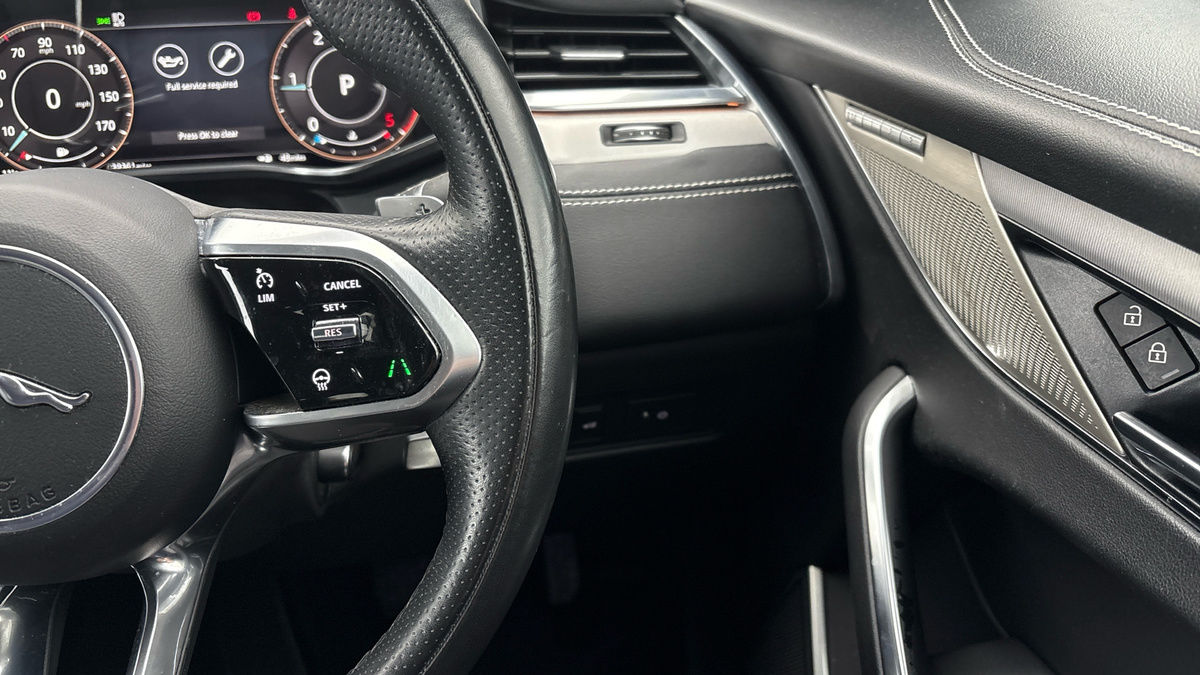 Used Jaguar F-Pace 2021 for sale - 76357242: Photo 14