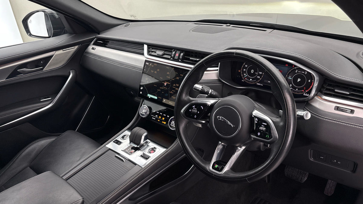 Used Jaguar F-Pace 2021 for sale - 76357242: Photo 5