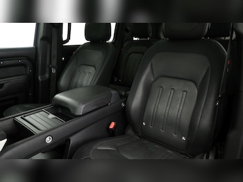 Used Land Rover Defender 110 2021 for sale - 75503916: Photo