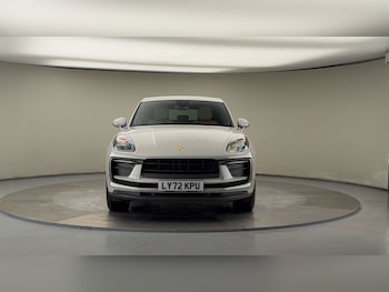 Used Porsche Macan 2023 for sale - 75962068: Photo