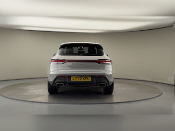 Used Porsche Macan 2023 for sale - 75962068: Photo
