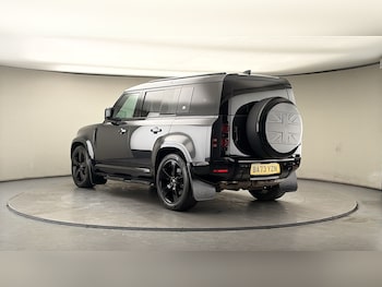 Used Land Rover Defender 2023 for sale - 78331533: Photo