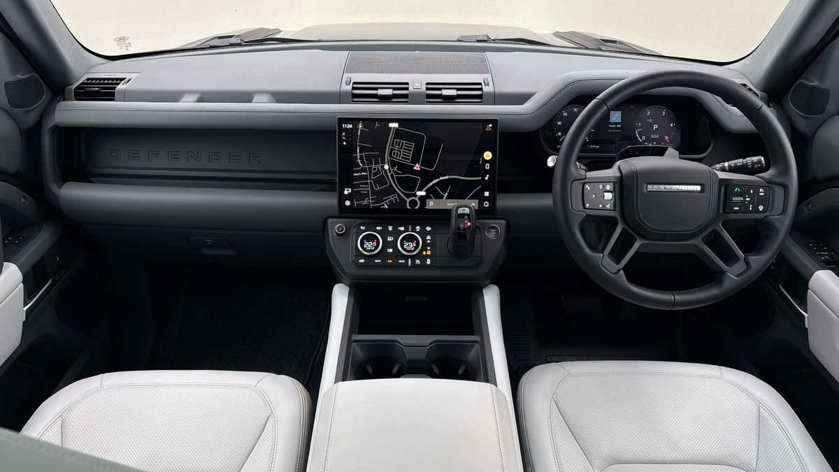 Used Land Rover Defender 110 2025 for sale - 77521772: Photo 12