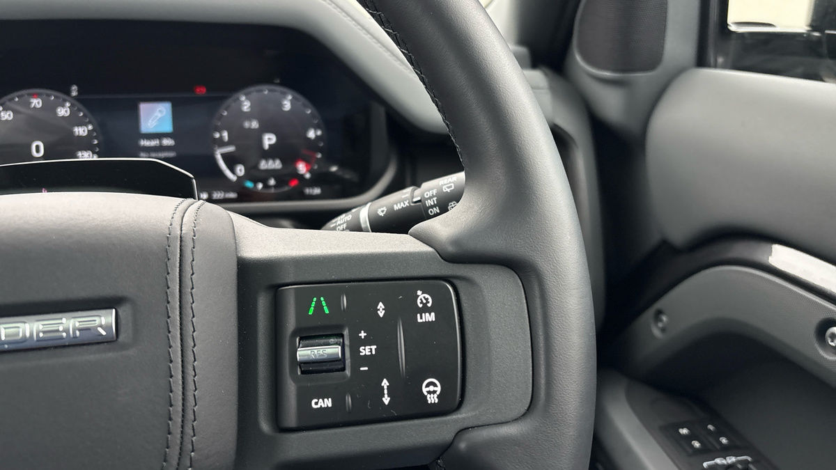 Used Land Rover Defender 110 2025 for sale - 77521772: Photo 14