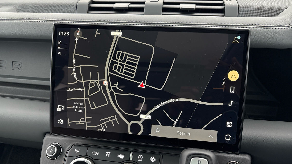 Used Land Rover Defender 110 2025 for sale - 77521772: Photo 17