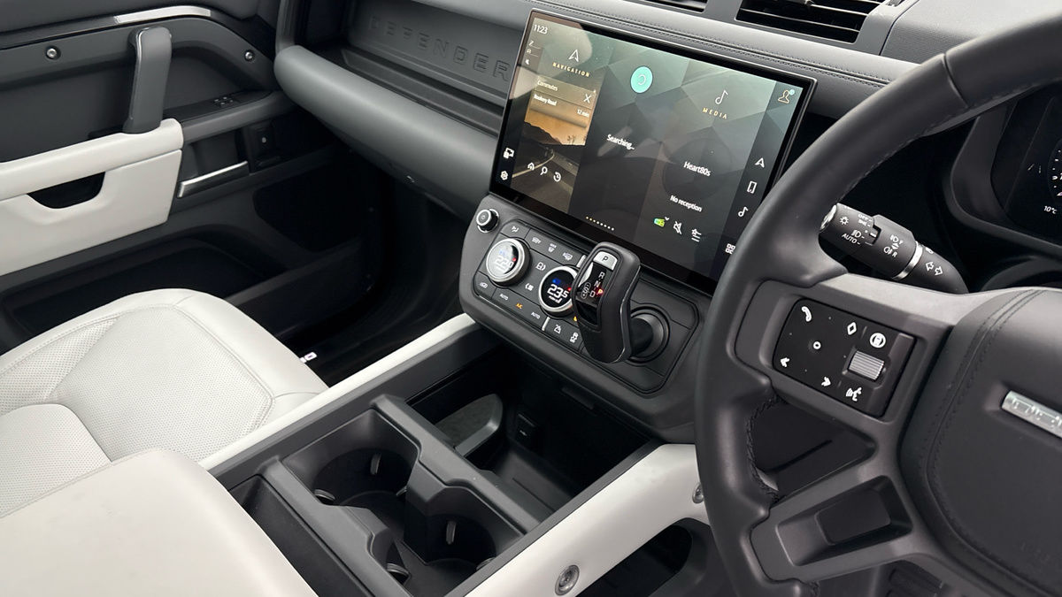 Used Land Rover Defender 110 2025 for sale - 77521772: Photo 18