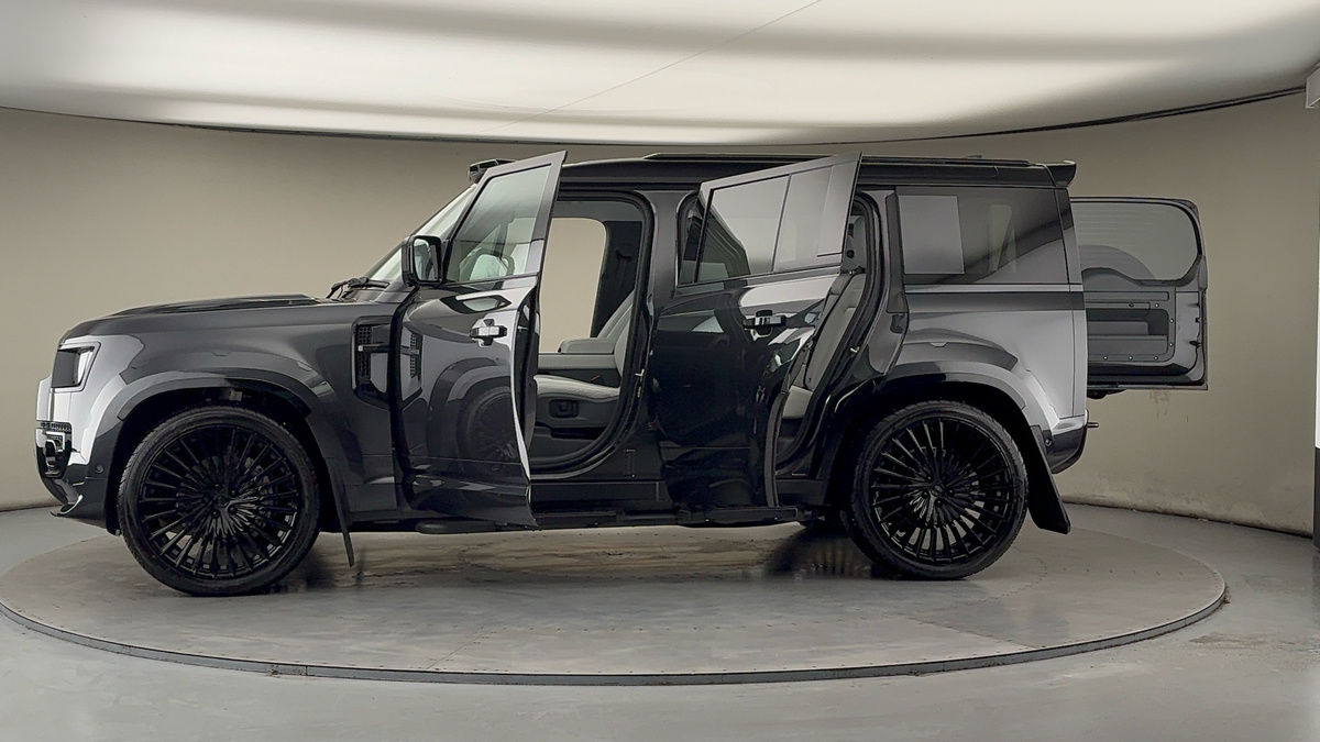 Used Land Rover Defender 110 2025 for sale - 77521772: Photo 51