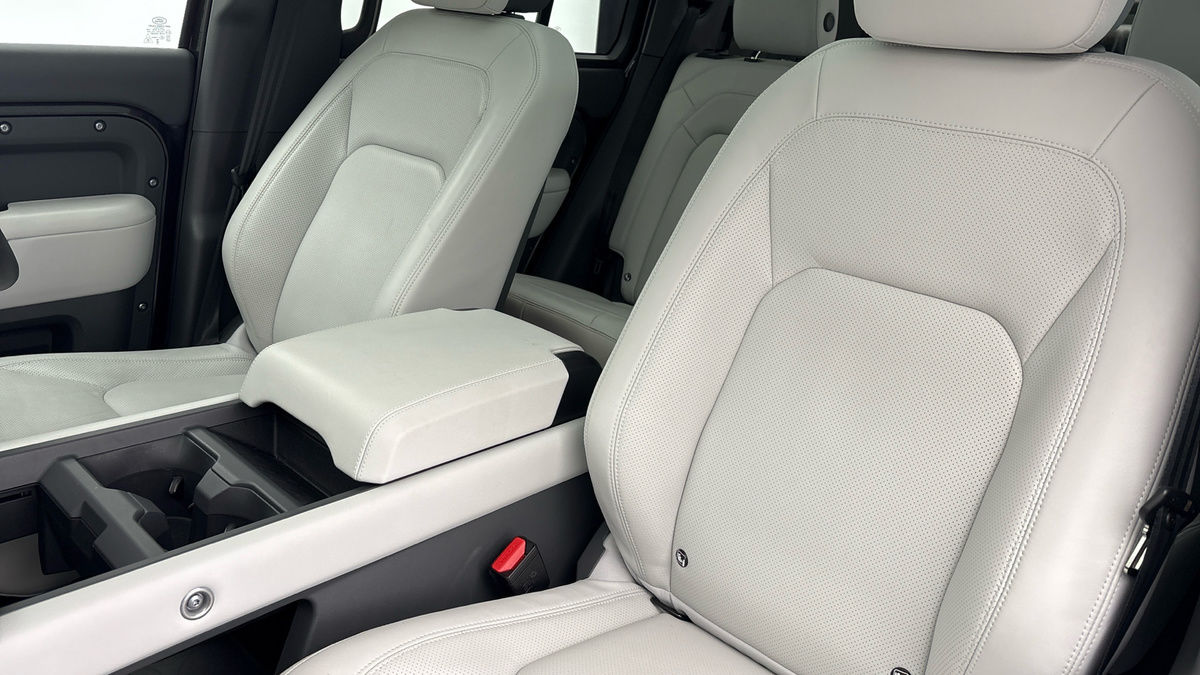 Used Land Rover Defender 110 2025 for sale - 77521772: Photo 7