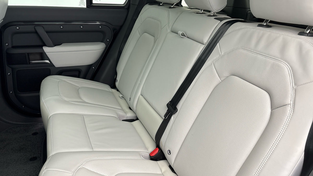 Used Land Rover Defender 110 2025 for sale - 77521772: Photo 8