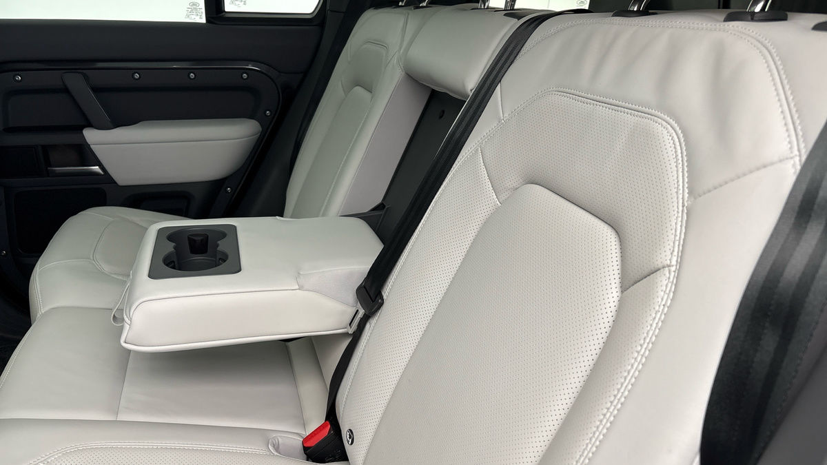 Used Land Rover Defender 110 2025 for sale - 77521772: Photo 9