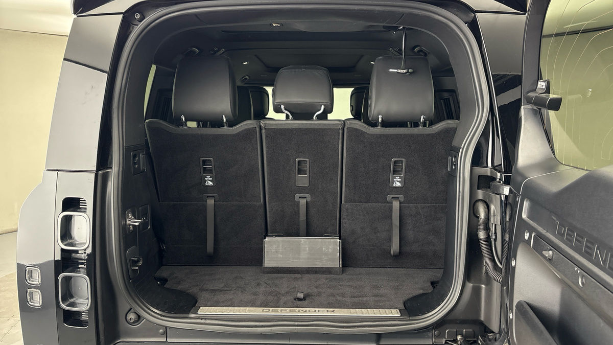Used Land Rover Defender 130 2023 for sale - 77236960: Photo 11