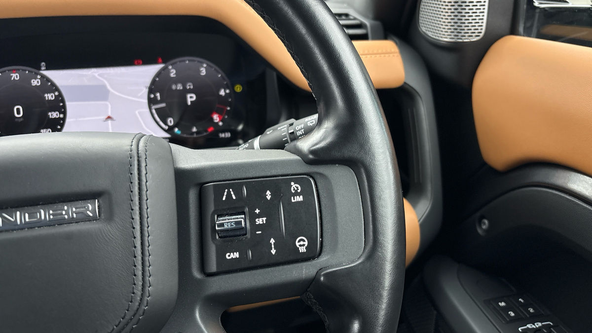 Used Land Rover Defender 130 2023 for sale - 77236960: Photo 14