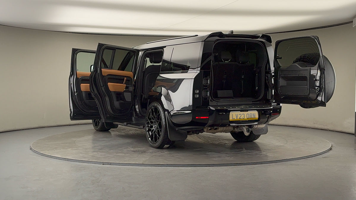 Used Land Rover Defender 130 2023 for sale - 77236960: Photo 23