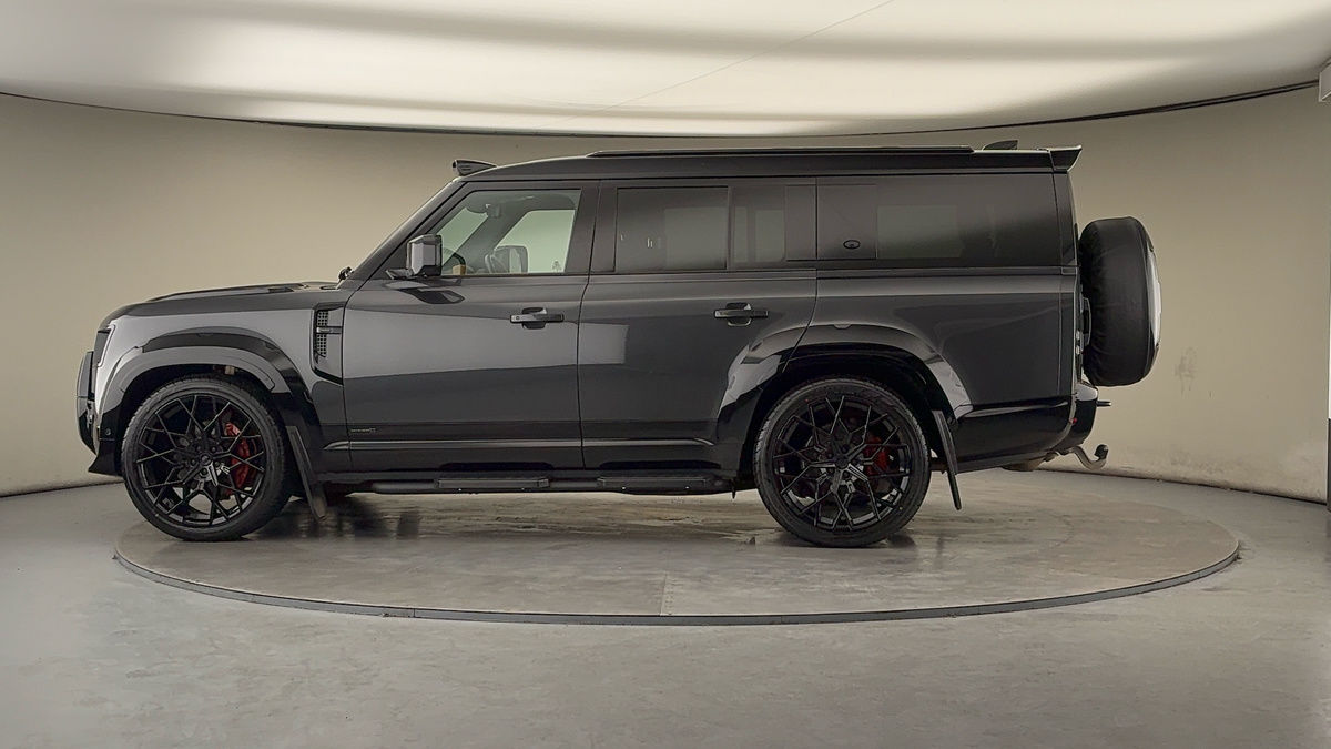 Used Land Rover Defender 130 2023 for sale - 77236960: Photo 32