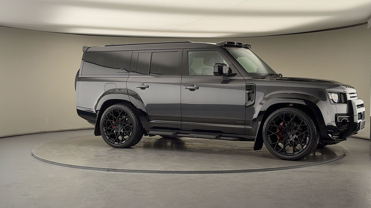 Used Land Rover Defender 130 2023 for sale - 77236960: Photo 40