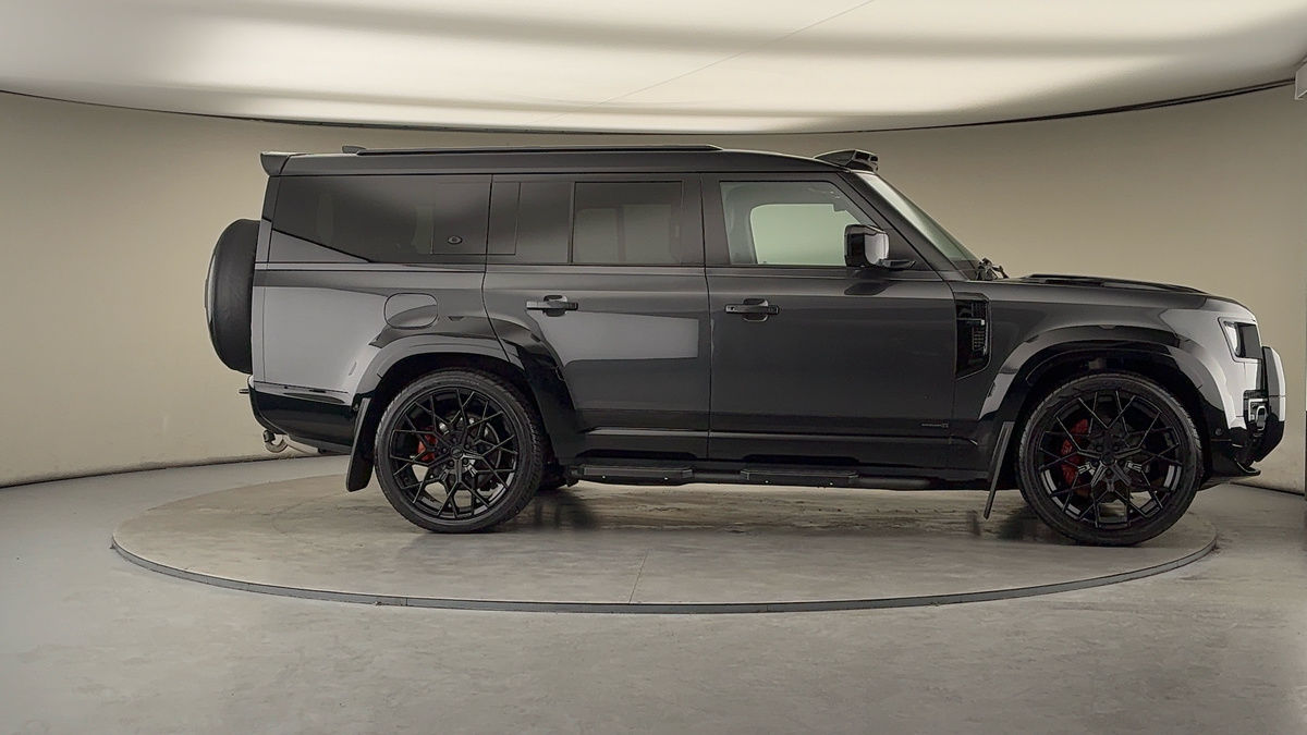 Used Land Rover Defender 130 2023 for sale - 77236960: Photo 41