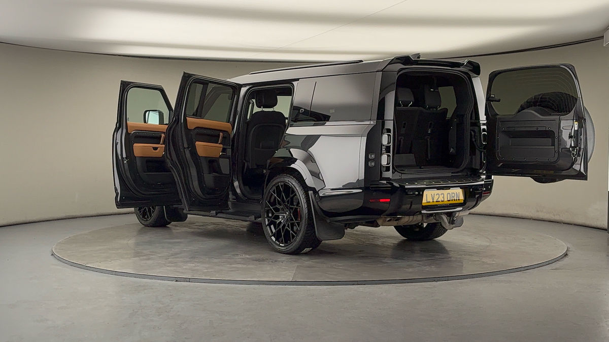 Used Land Rover Defender 130 2023 for sale - 77236960: Photo 48