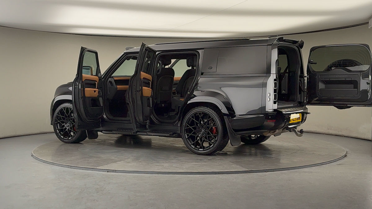 Used Land Rover Defender 130 2023 for sale - 77236960: Photo 50