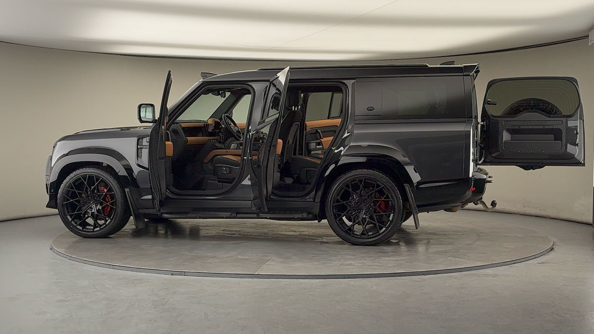 Used Land Rover Defender 130 2023 for sale - 77236960: Photo 51