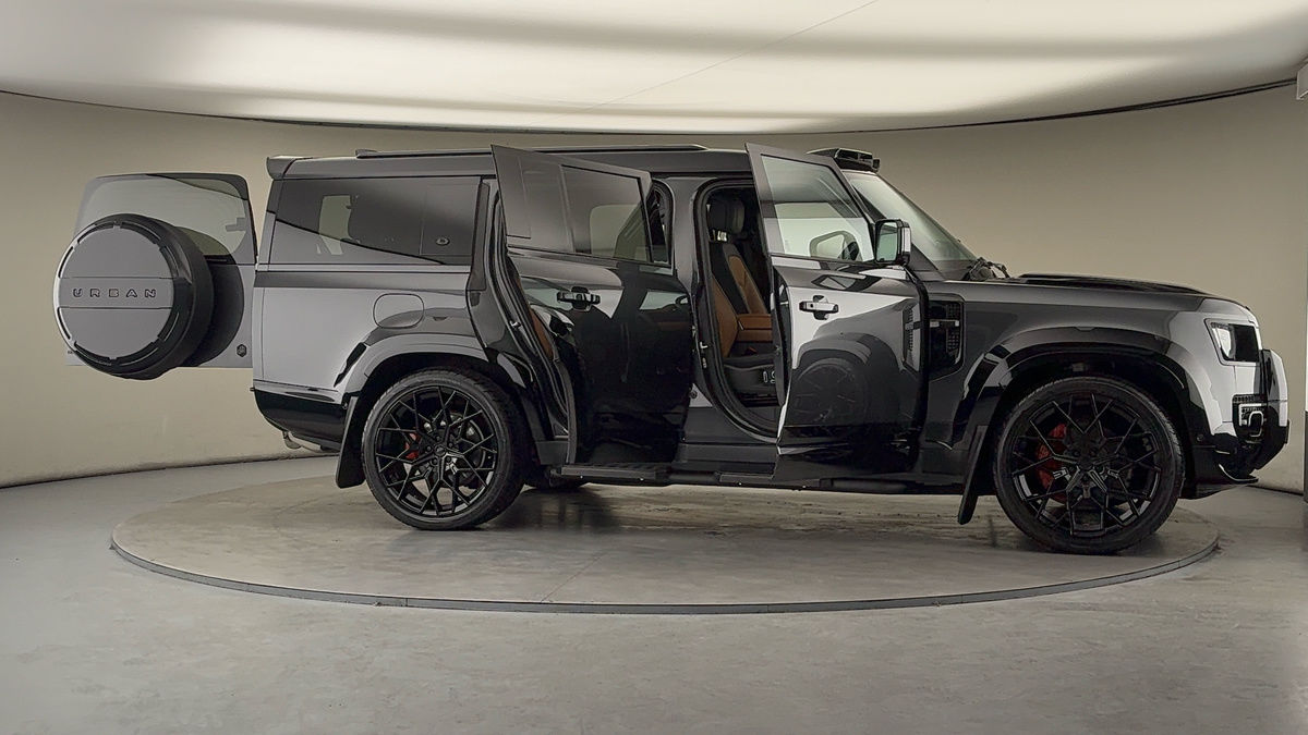 Used Land Rover Defender 130 2023 for sale - 77236960: Photo 60