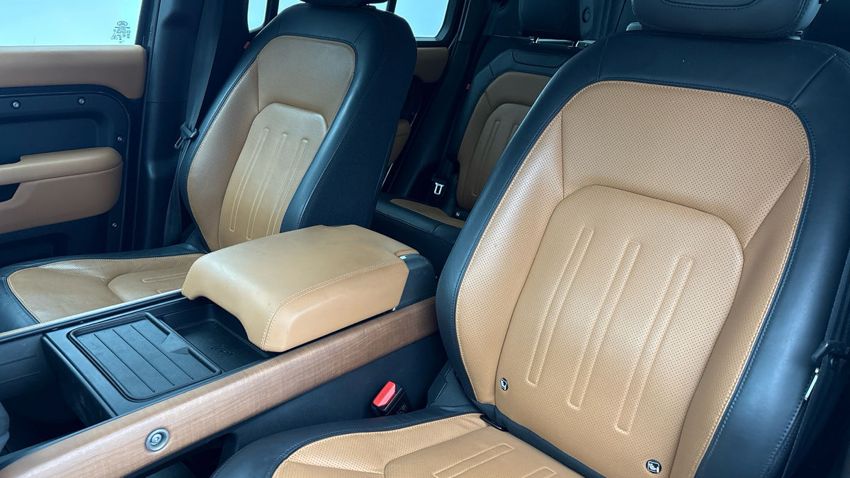 Used Land Rover Defender 130 2023 for sale - 77236960: Photo 7