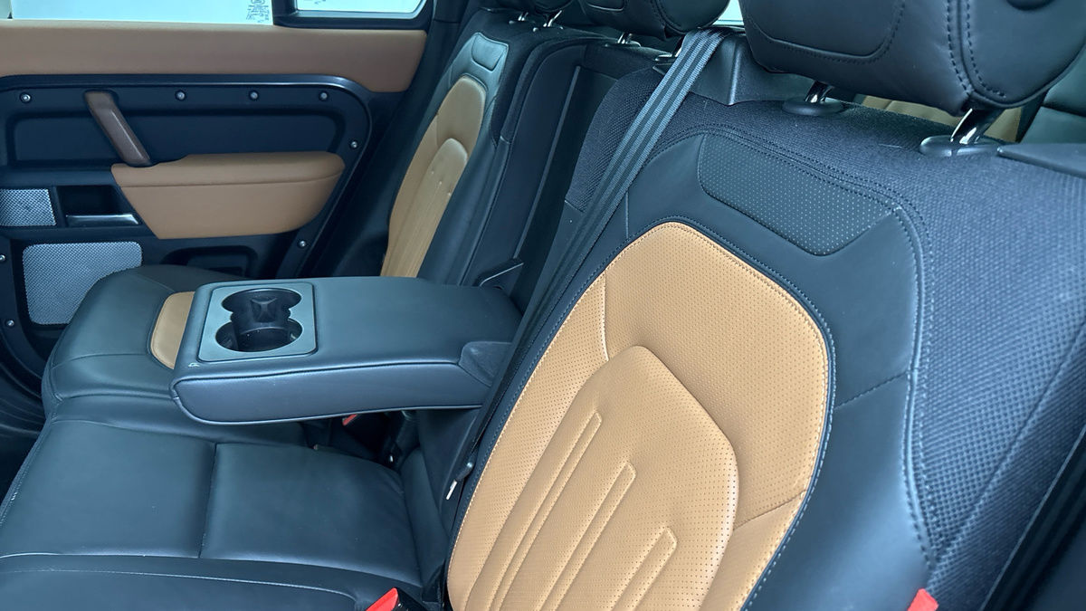 Used Land Rover Defender 130 2023 for sale - 77236960: Photo 9