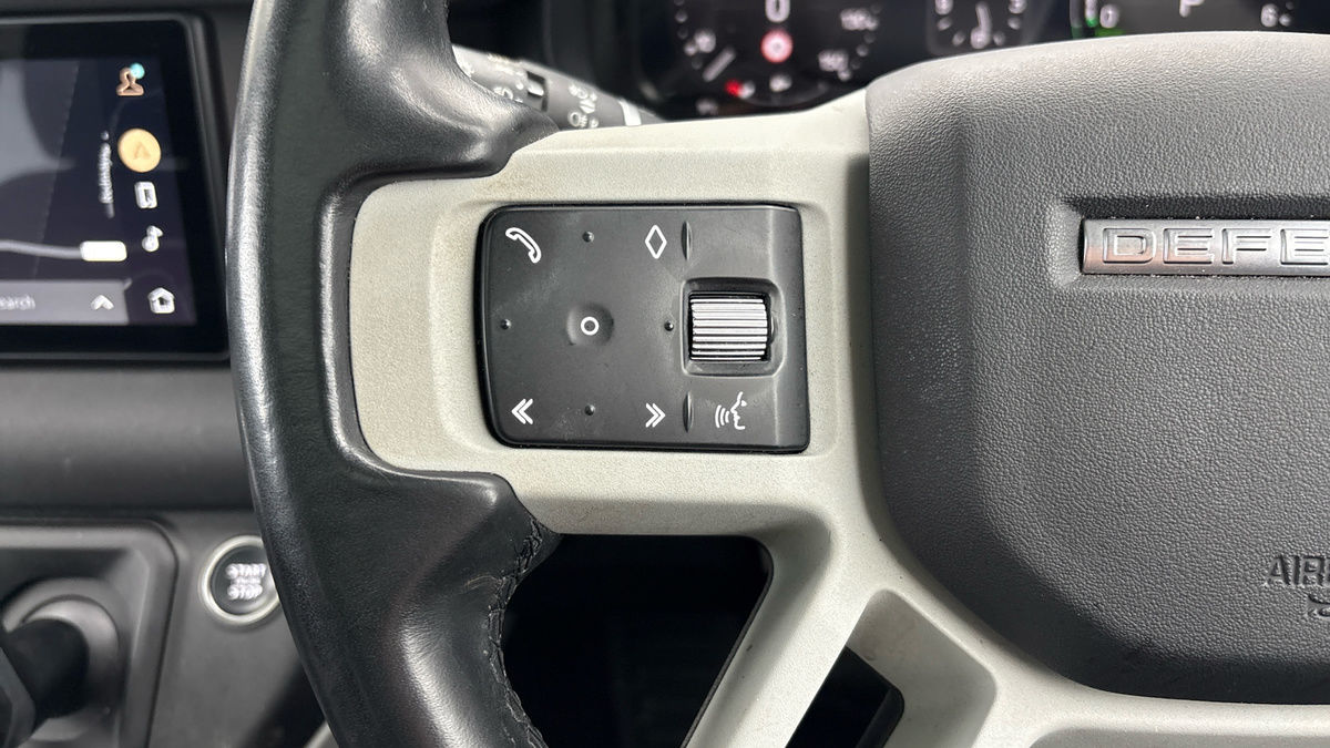 Used Land Rover Defender 2022 for sale - 77370418: Photo 13