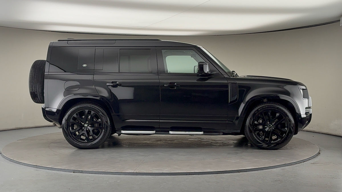 Used Land Rover Defender 2022 for sale - 77370418: Photo 16