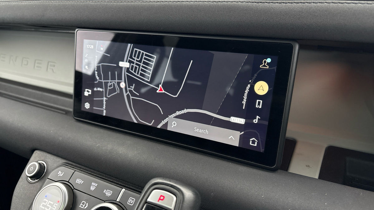 Used Land Rover Defender 2022 for sale - 77370418: Photo 17