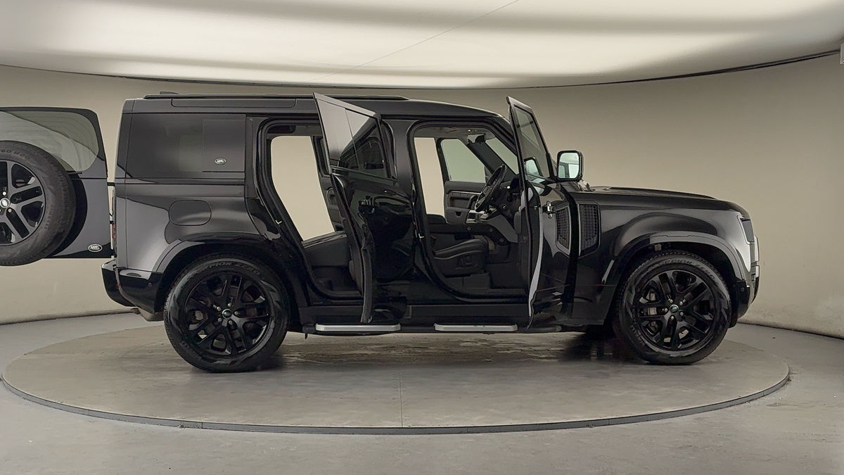 Used Land Rover Defender 2022 for sale - 77370418: Photo 57