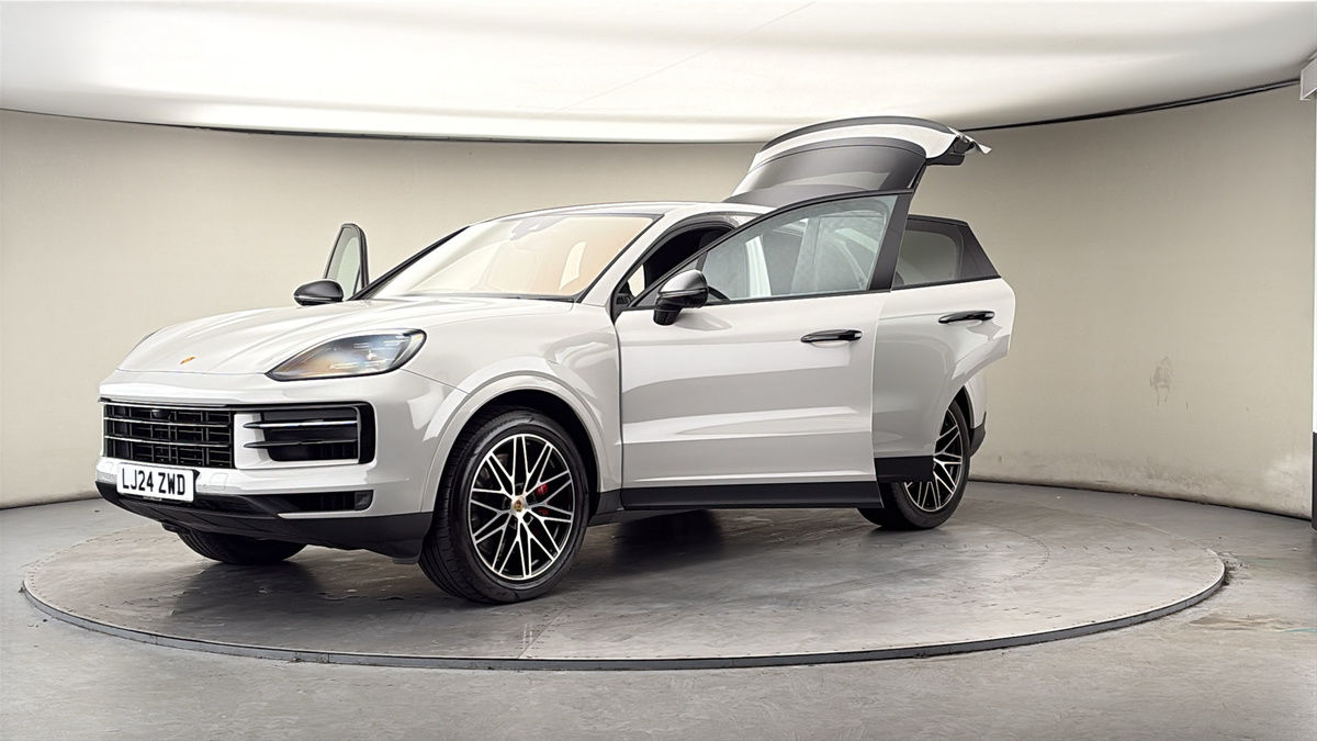 Used Porsche Cayenne 2024 for sale - 78004127: Photo 22